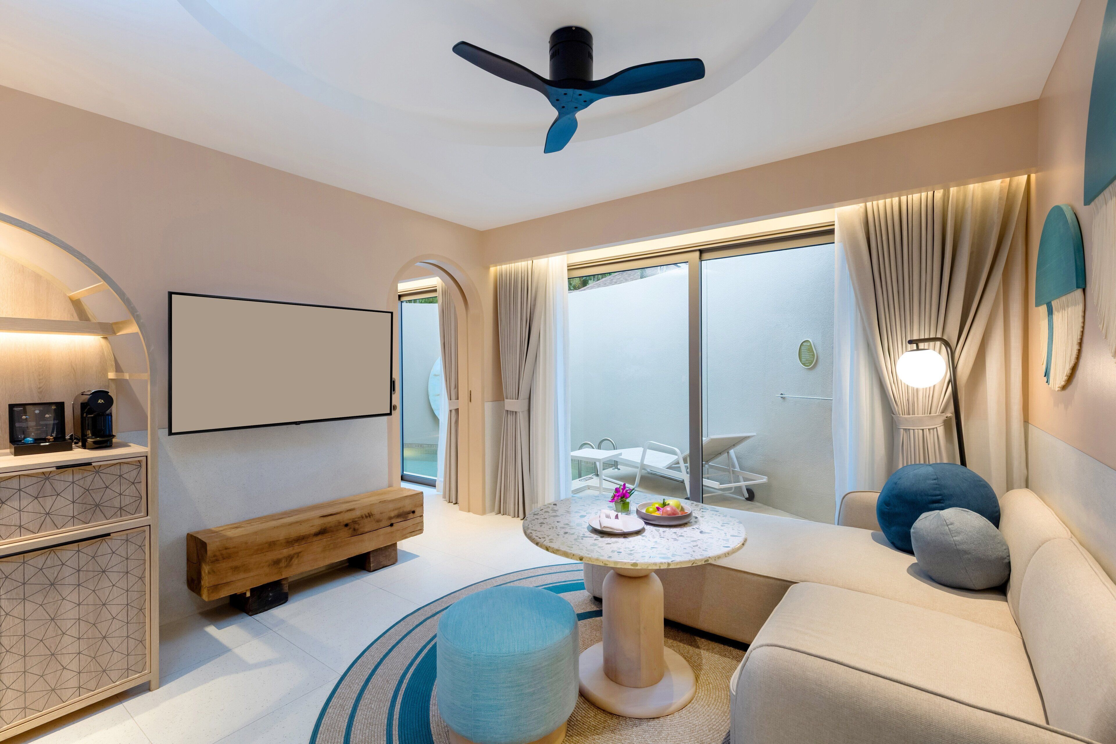 Villa, 1 chambre (Pool) | Coin séjour | Télévision LED de 43 pouces avec chaînes par satellite
