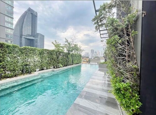 BTS Thong Lor Low-rise Condo City Center