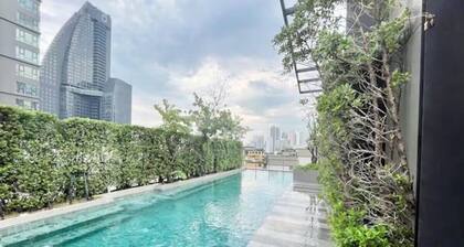 BTS Thong Lor Low-rise Condo City Center
