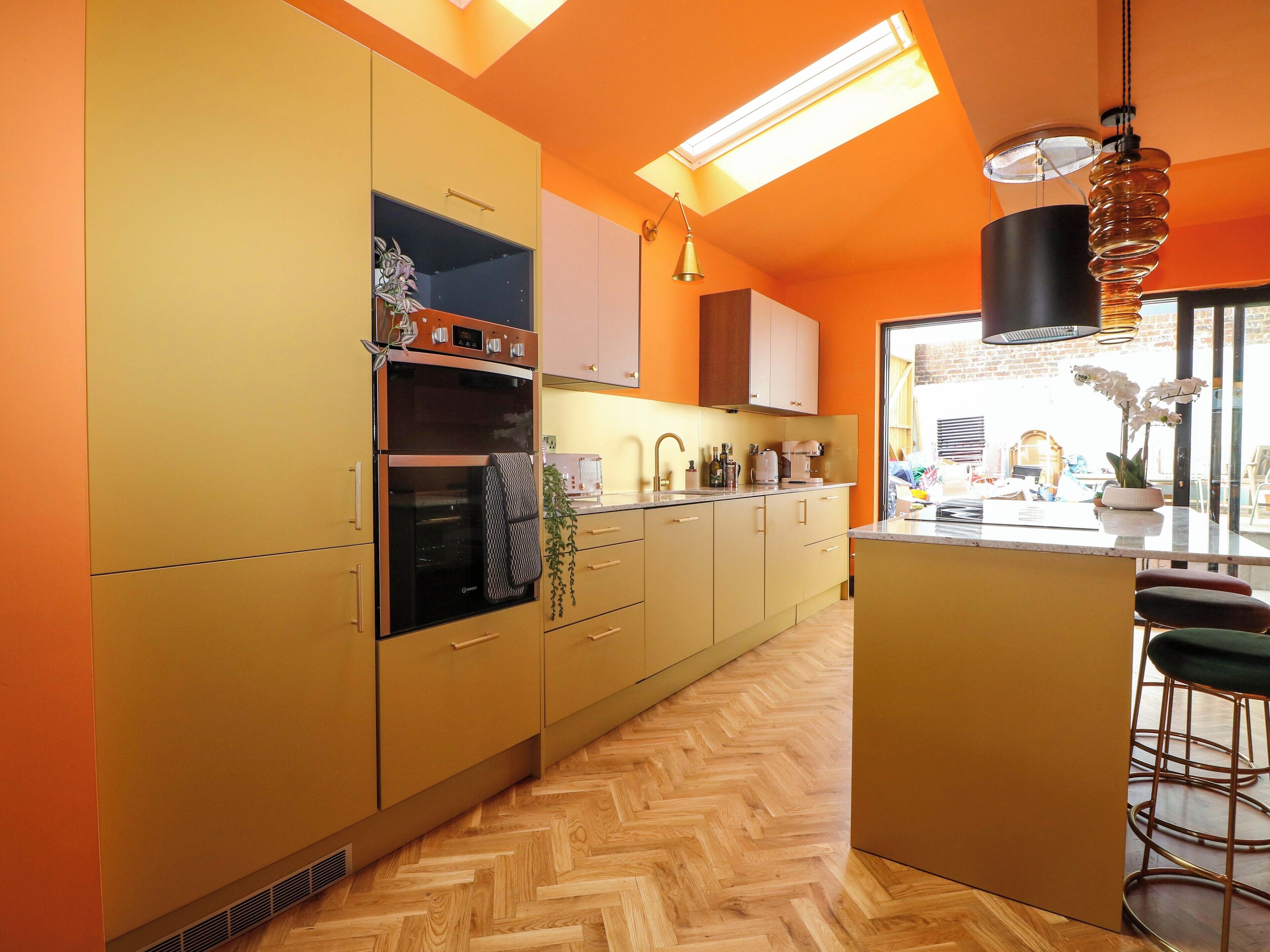 Dishwasher, cookware/dishes/utensils