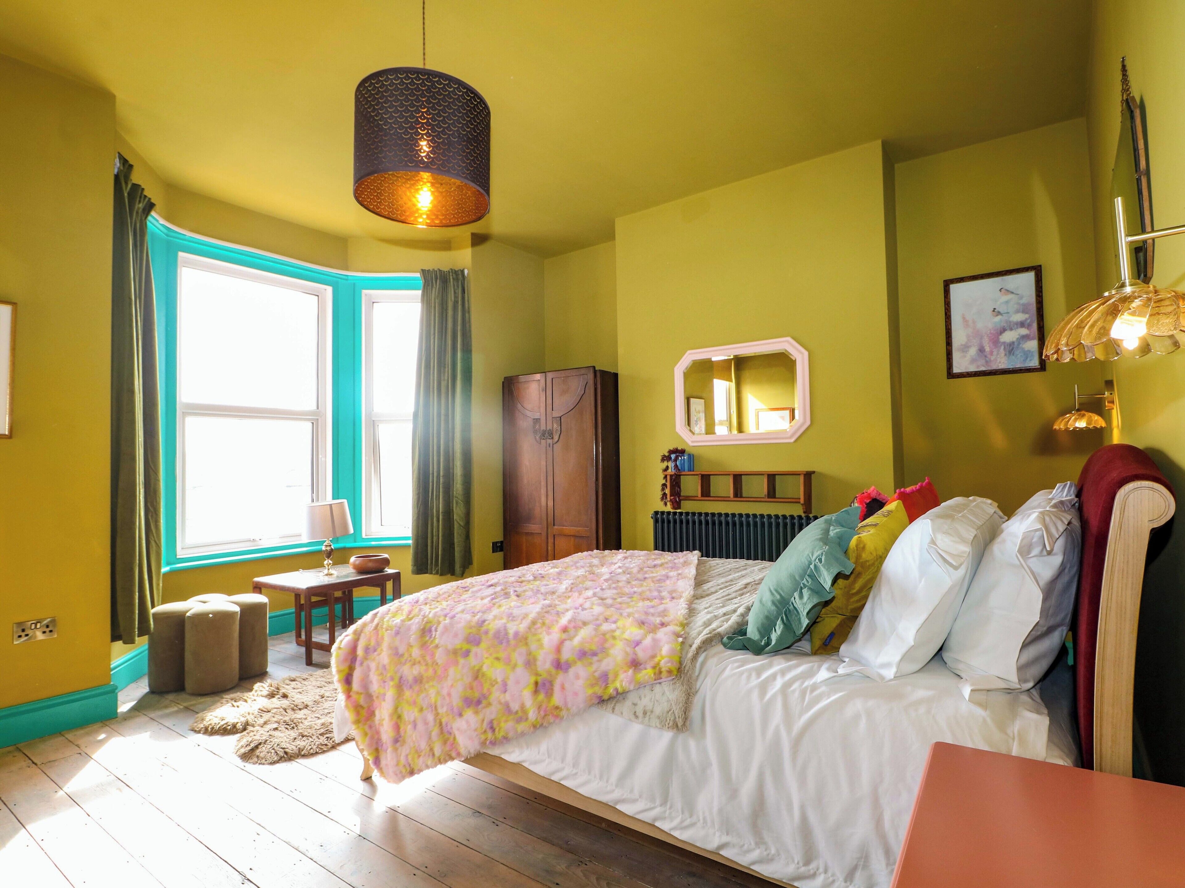 5 Schlafzimmer, individuell dekoriert, individuell eingerichtet