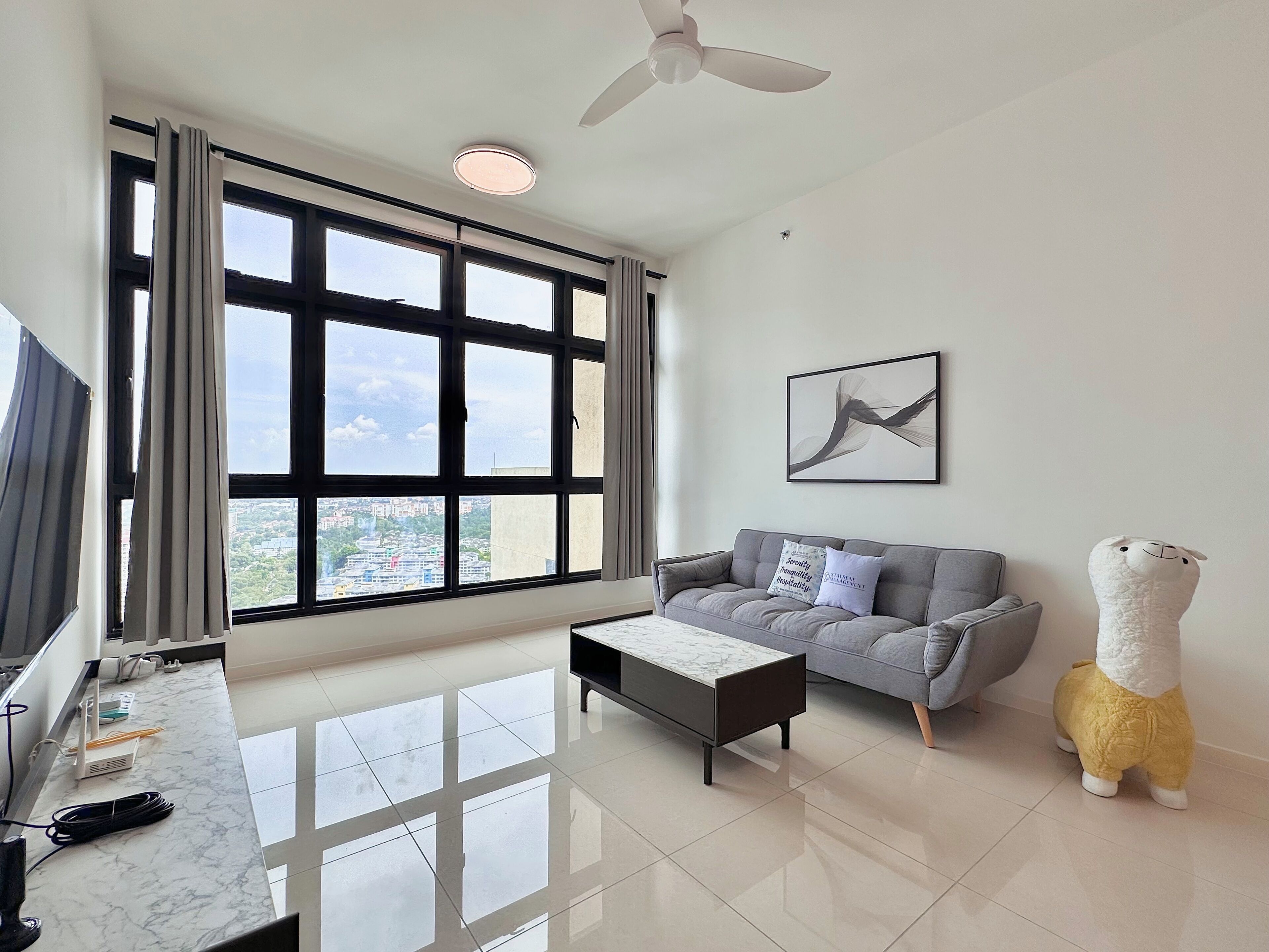 Standard-Apartment, 3 Schlafzimmer, Nichtraucher, Stadtblick | Wohnbereich