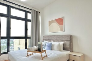 Standard Apartment, 3 Bedrooms, Non Smoking, City View | Iron/ironing board, free WiFi