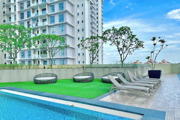 Kolam renang terbuka