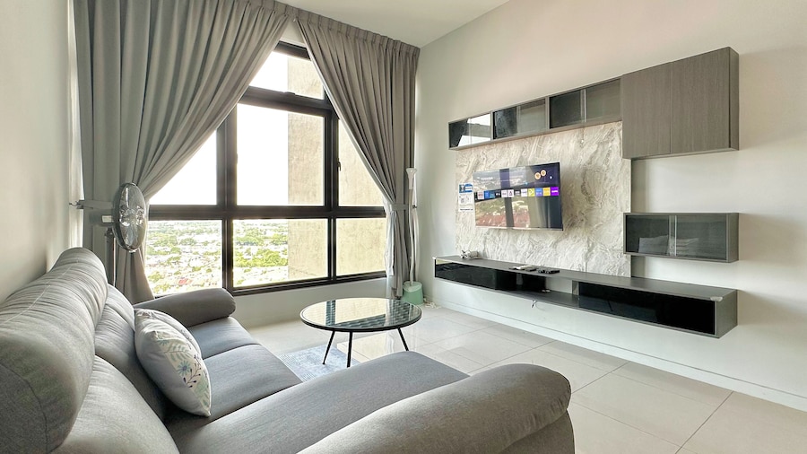 Paradigm Residence By Stayrene