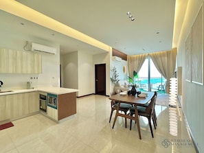 Design Apartment, 3 Bedrooms, Non Smoking, City View | Private kitchen