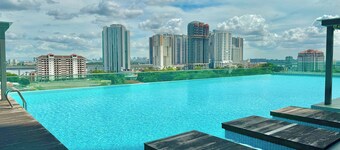 Paragon Suites CIQ By Stayrene