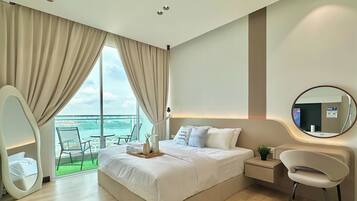 Iron/ironing board, free WiFi