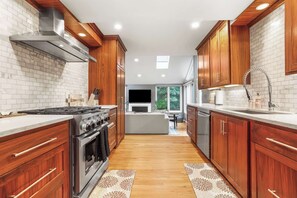 Fridge, microwave, oven, stovetop - Sojourn Beautiful Family Home with Beach Access & Backyard (Falls Church)