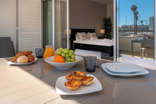 Fer et planche à repasser, Wi-Fi, draps fournis