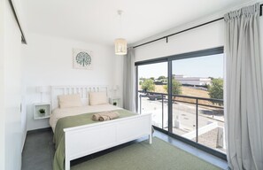 Unclassified image, 2 of 30, button - Spacious house in Olhão (Quelfes)