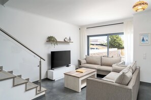 Unclassified image, 3 of 30, button - Spacious house in Olhão (Quelfes)