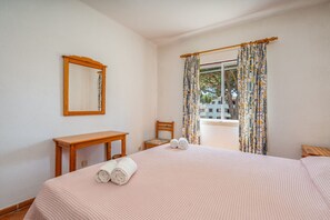 2 عدّة غرف نوم وواي فاي وملاءات أسرّة