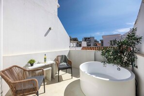 Bain à remous extérieur