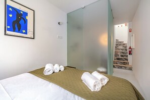1 habitación, tabla de planchar con plancha y wifi 