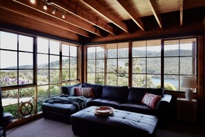 TV, fireplace - Exclusive Cottage: Views, Gardens, & Fireplaces (Eaglehawk Neck)