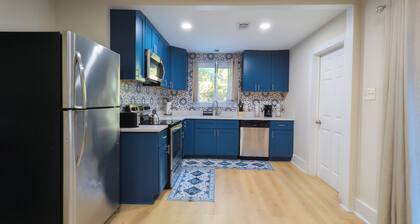 The Crestwood: Modern Monthly MTR - 30 Min To ATL Landmarks - Parking & Laundry