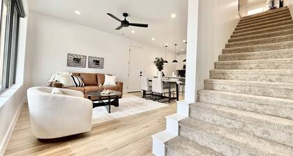 Family Townhome w/ Pools, Hot Tub & Zion Views