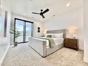 3 bedrooms, iron/ironing board, travel crib, WiFi