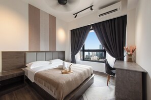 基本套房, 2 間臥室, 廚房, 城市景 | 遮光窗簾/窗簾、隔音、免費 Wi-Fi