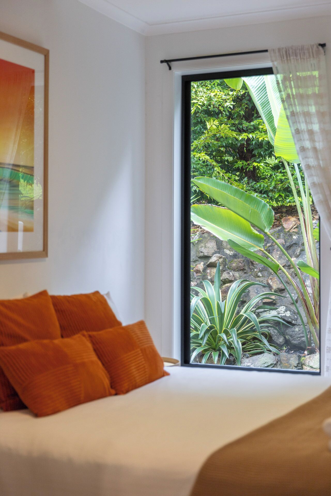 3 slaapkamers, een strijkplank/strijkijzer, internet, beddengoed