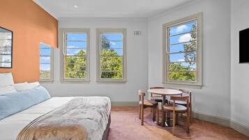 Family Quadruple Room, 2 Queen Beds, Non Smoking