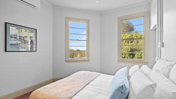 Familie vierpersoonskamer, 2 queensize bedden, niet-roken | Een strijkplank/strijkijzer, gratis wifi