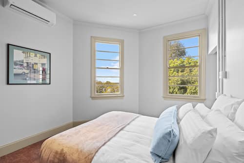 Family Quadruple Room, 2 Queen Beds, Non Smoking | Iron/ironing board, free WiFi