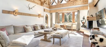 Luxury Chalet Kirchberg with Sauna & Pool