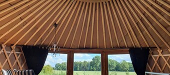 Camping romantique et glamour dans un manoir