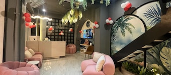 RED LEAF HOTELS