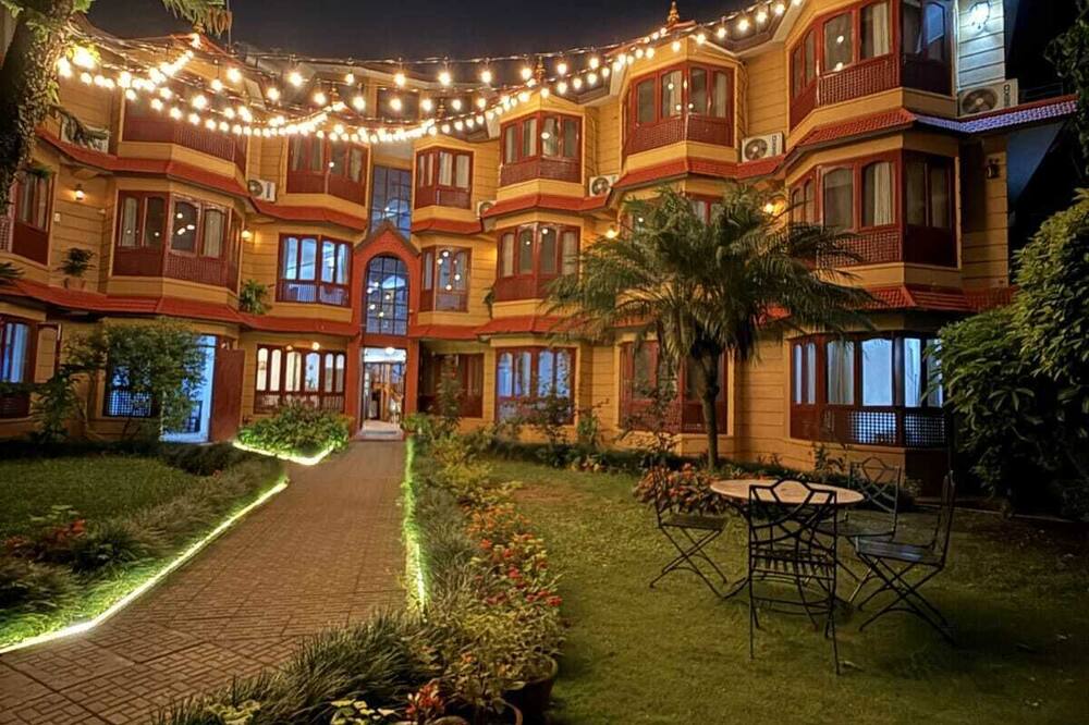 Laavanya Inn