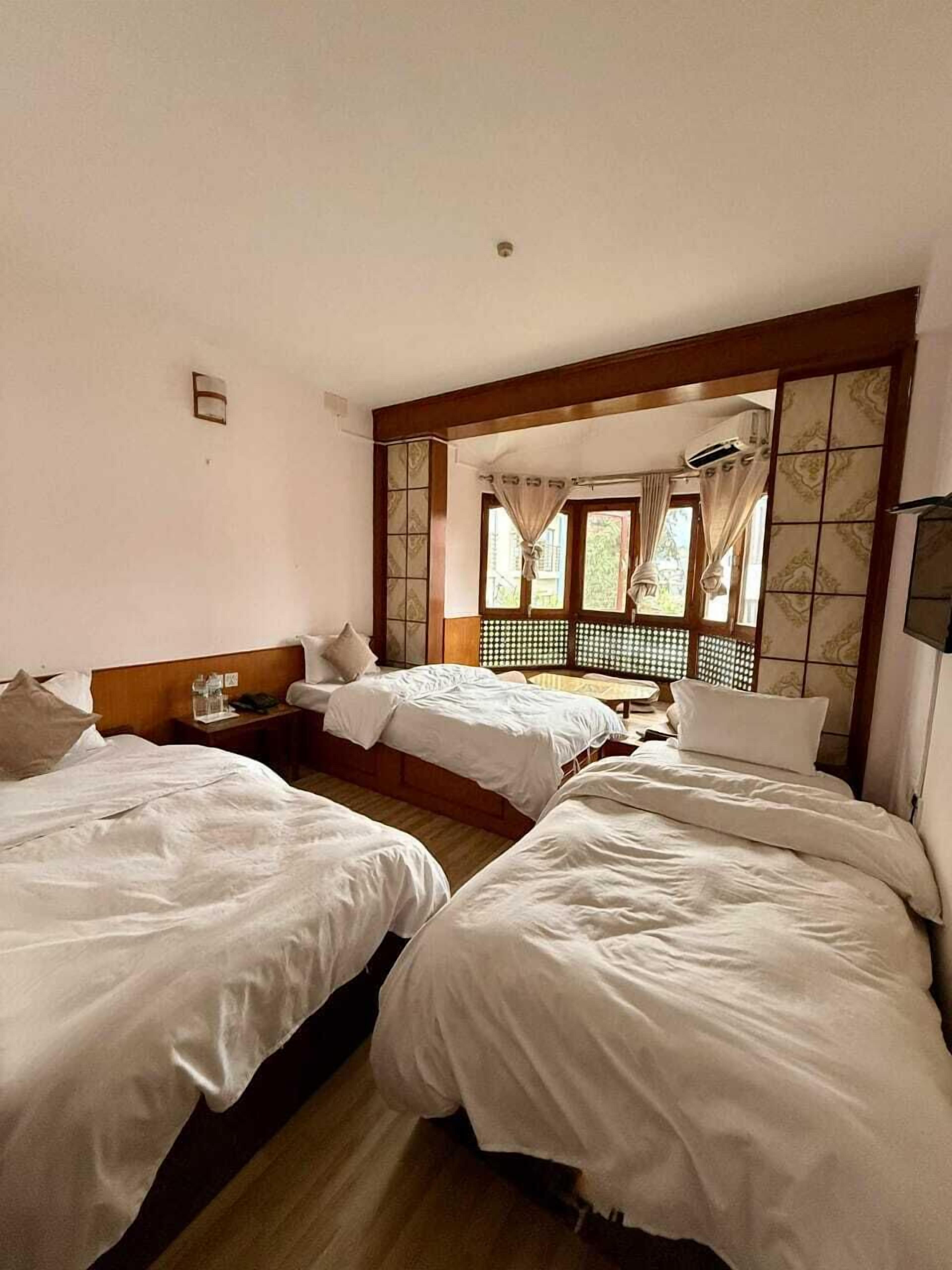 واي فاي مجانًا وملاءات أسرّة