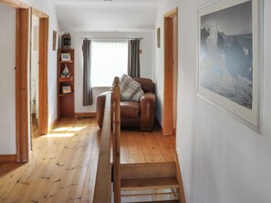 Interior - 3 bedroom accommodation in Angle (Angle)