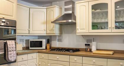 3 bedroom accommodation in Angle