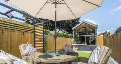 2 bedroom accommodation in Chirk, near Llangollen