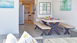 Dining - All that Salcombe has to offer from your perfect family base. (Salcombe)