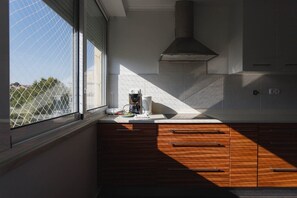 Fridge, microwave, oven, dishwasher