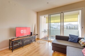TV