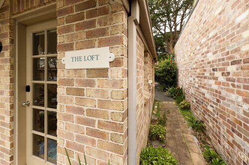 Austinmer Beach Studio Apartment with Parking