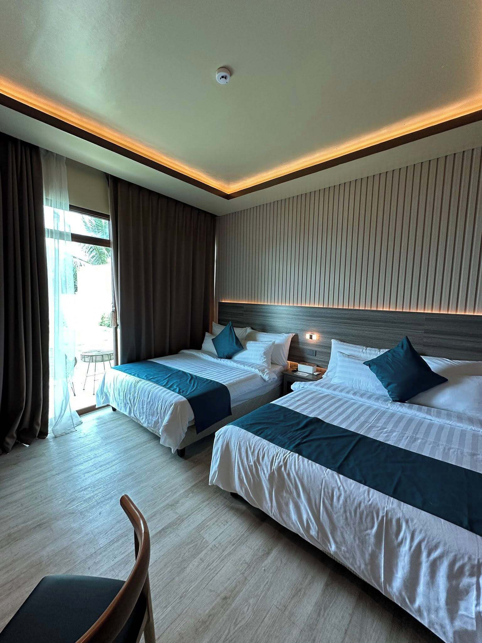 Deluxe Twin Room, Patio, Beach View