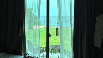 Deluxe Twin Room, Patio, Beach View | Free WiFi