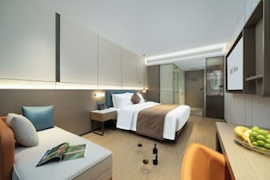 Standard Double Room | Desk, laptop workspace, free WiFi