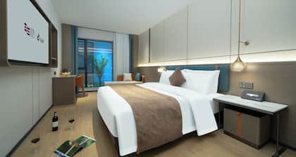 Yizhi Hotel - Shamian Pearl River Night Cruise Huangsha Metro Station-free laundry free gym room included Breakfast free coffee all day