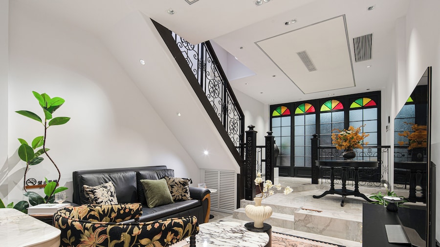 A detached old Shanghai villa