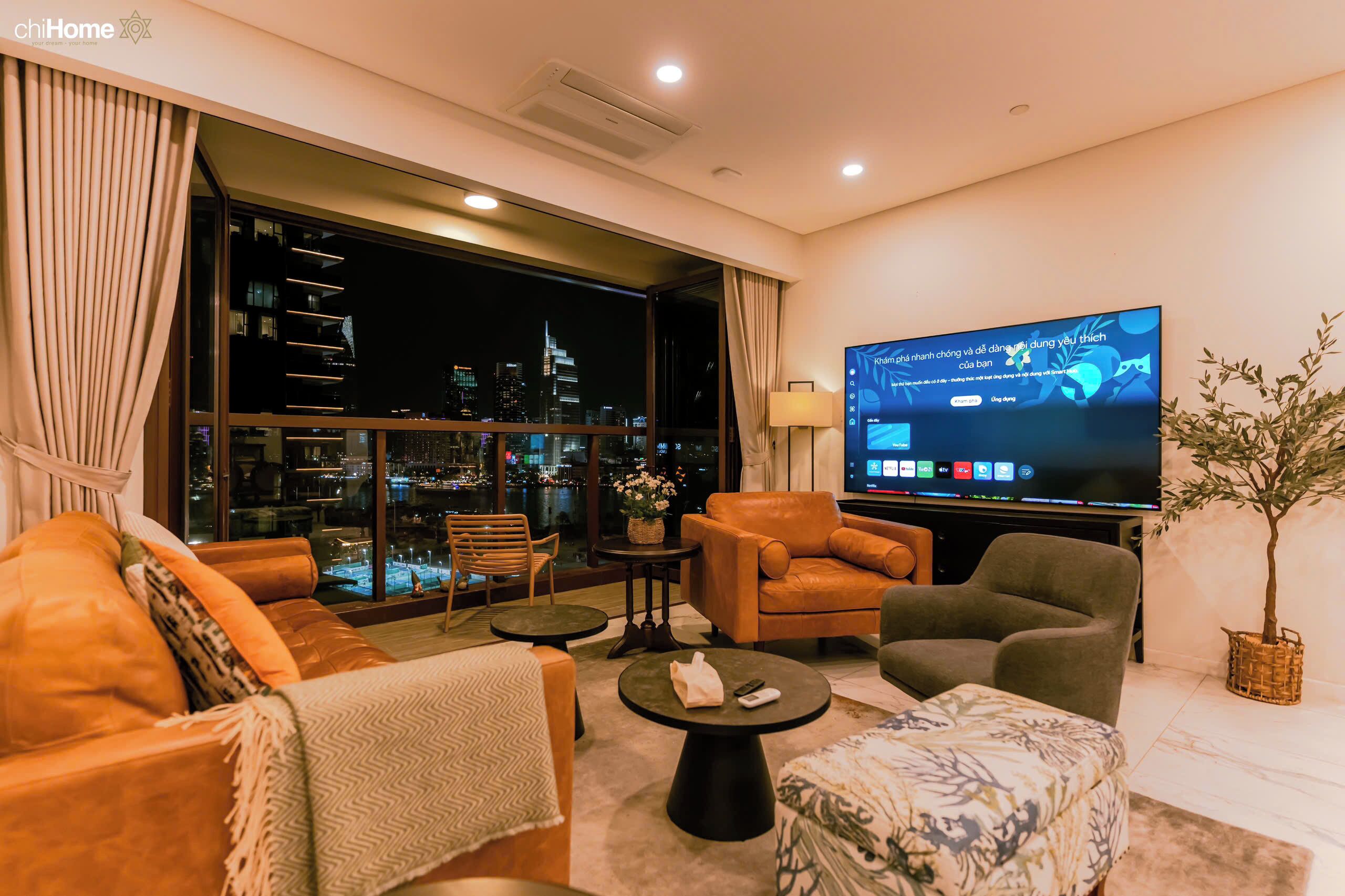 Premier Apartment, 3 Bedrooms | Private kitchen | Fridge, stovetop, cookware/dishes/utensils, dining tables