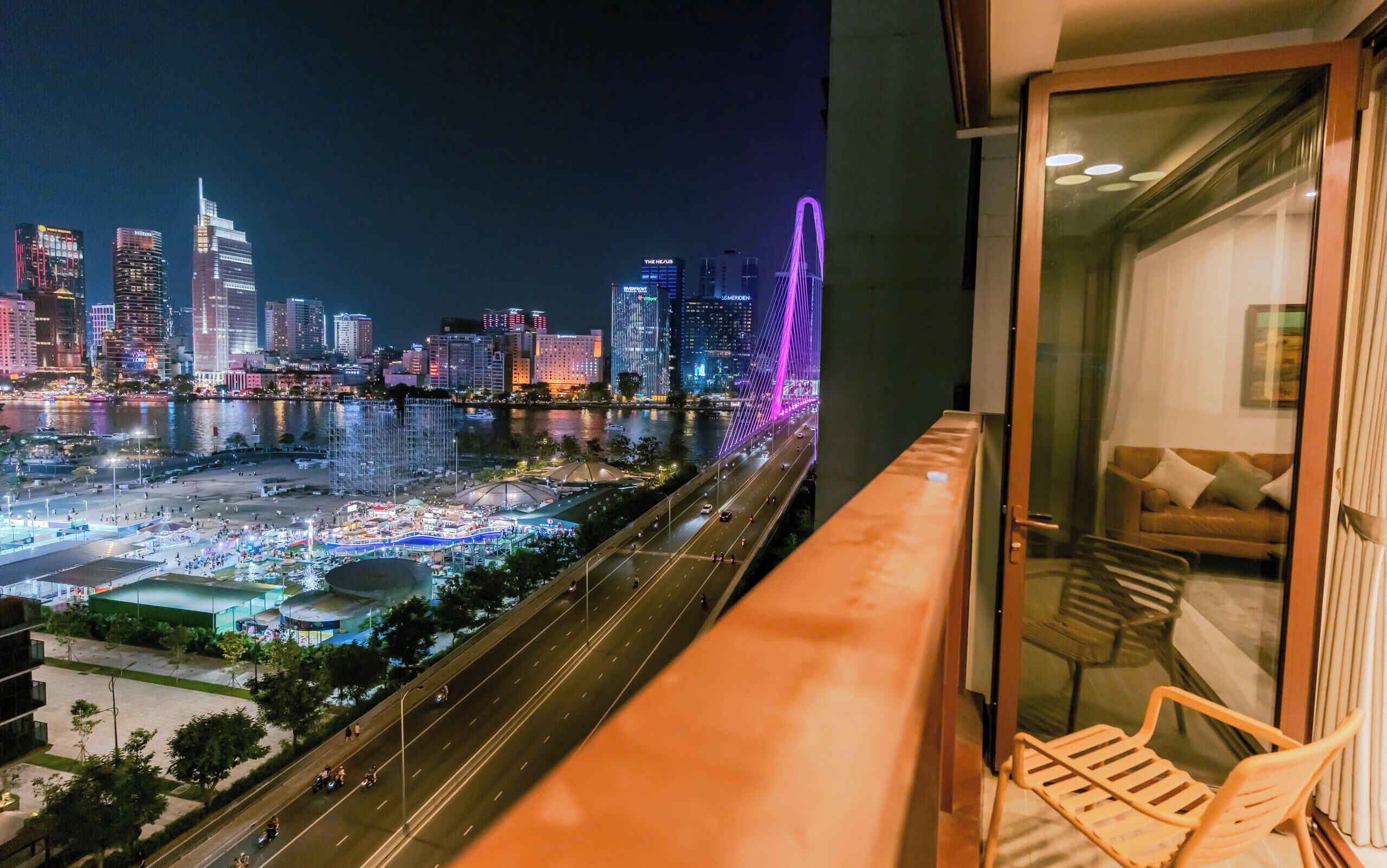Appartamento Luxury, 3 camere da letto, balcone, vista città | Biancheria da letto di alta qualità, materassi in memory foam