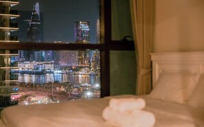Appartamento Luxury, 3 camere da letto, balcone, vista città | Biancheria da letto di alta qualità, materassi in memory foam