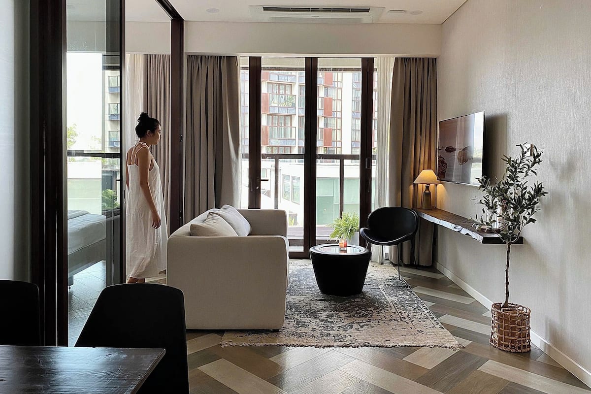 Luxury Apartment, Balcony, City View | Living area