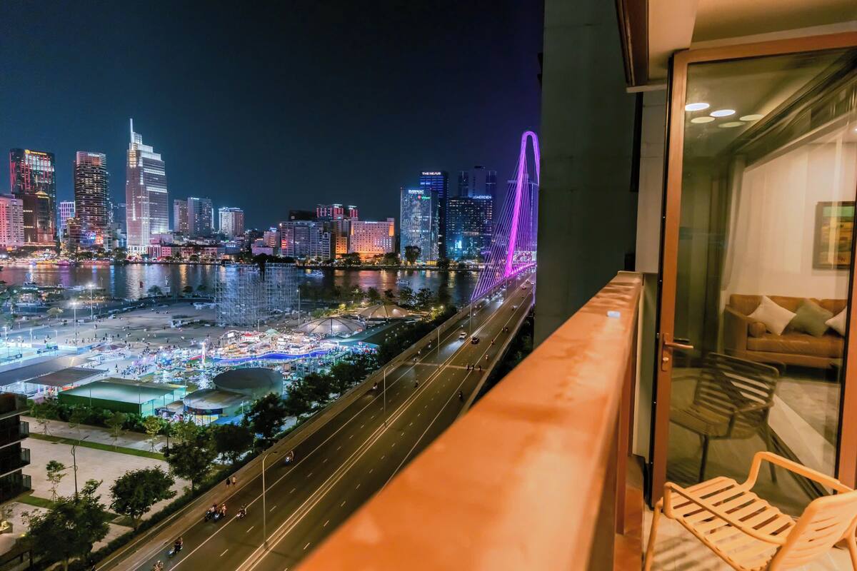 Luxury Apart Daire, 3 Yatak Odası, Balkon, Şehir Manzaralı | Kaliteli yatak takımı, memory foam (visko elastik) yatak